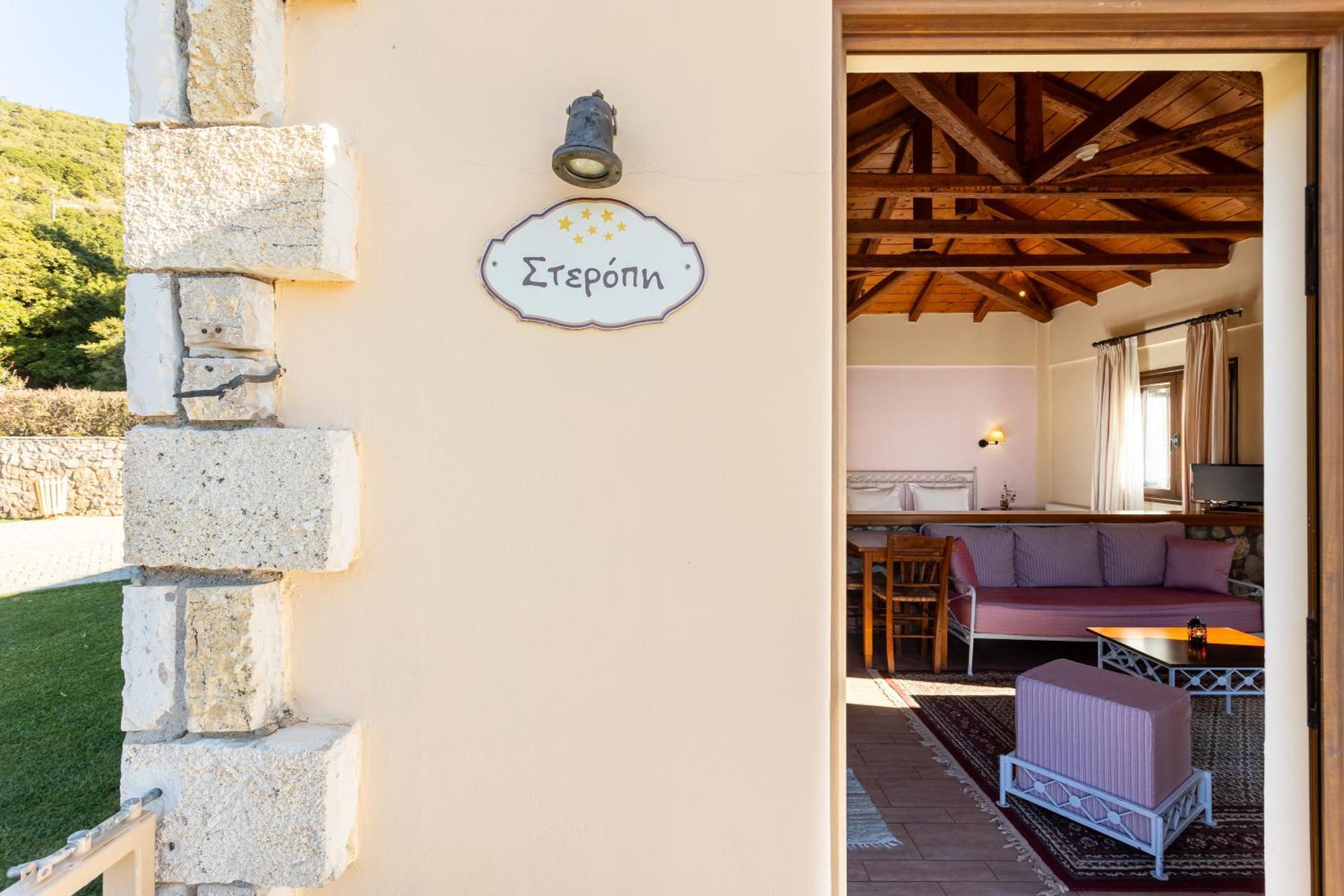 Pleiades Studios All Season Gems - Korinthos Stone Retreats Kalianoi 외부 사진